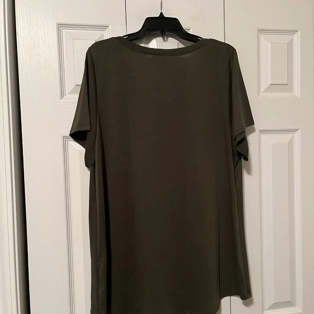 Shirt - Picture 4 of 4